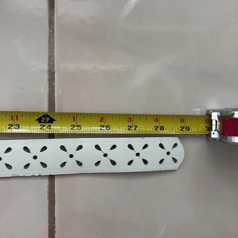 White Faux Leather Adjustable Belt. Vintage